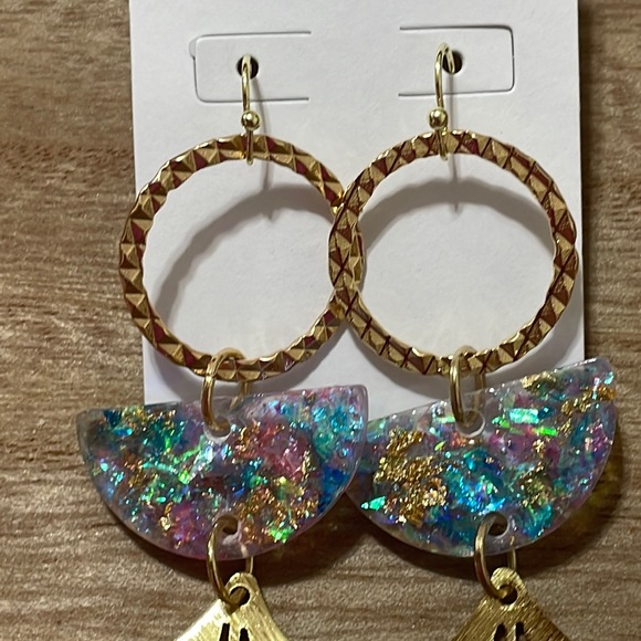 🎉💕 NEW Alexandria Gold Multicolor Dangle Earrings Easter Gifts - Picture 2 of 4